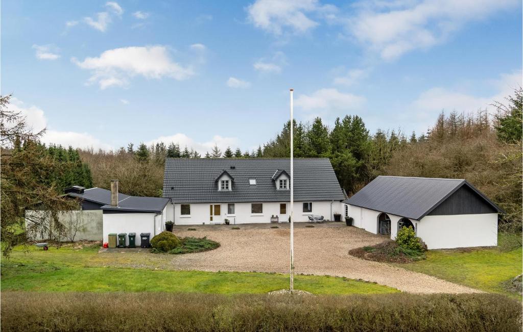 Billund Municipality House | Gorgeous Home In Hejnsvig With Wifi