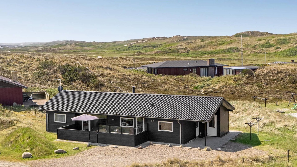 Bjerregard Strand House | Gorgeous home in Hvide Sande with sauna