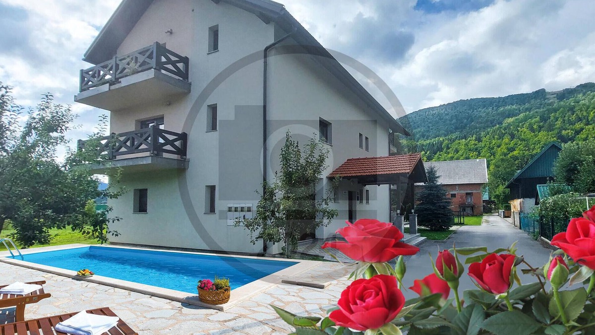 Jasenak House | Gorgeous home in Jasenak with sauna