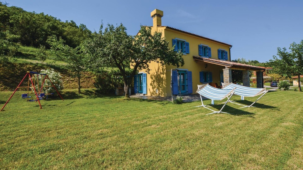 Koper House | Gorgeous home in Koper with WiFi