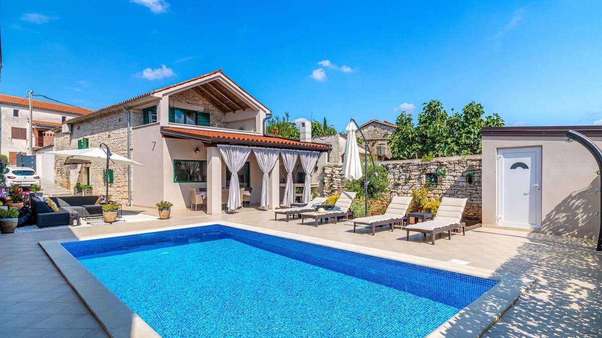 Municipality of Zminj House | Gorgeous home in Kresini with WiFi