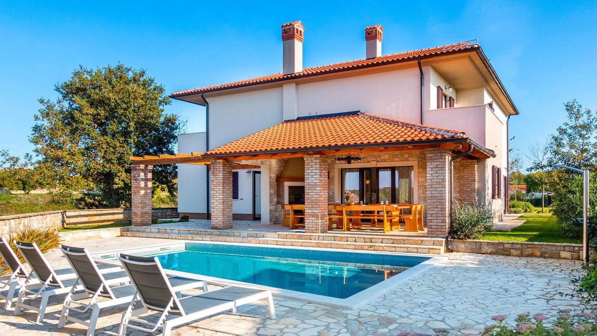 Krmed House | Gorgeous home in Krmed with WiFi