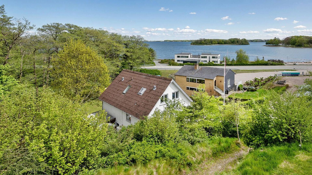 Sonderhav House | Gorgeous home in Kruså with kitchen