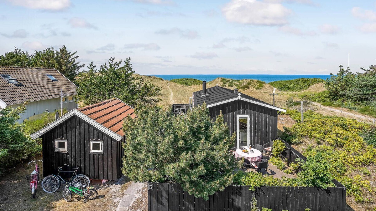 Vestero Havn House | Gorgeous home in Læsø with WiFi