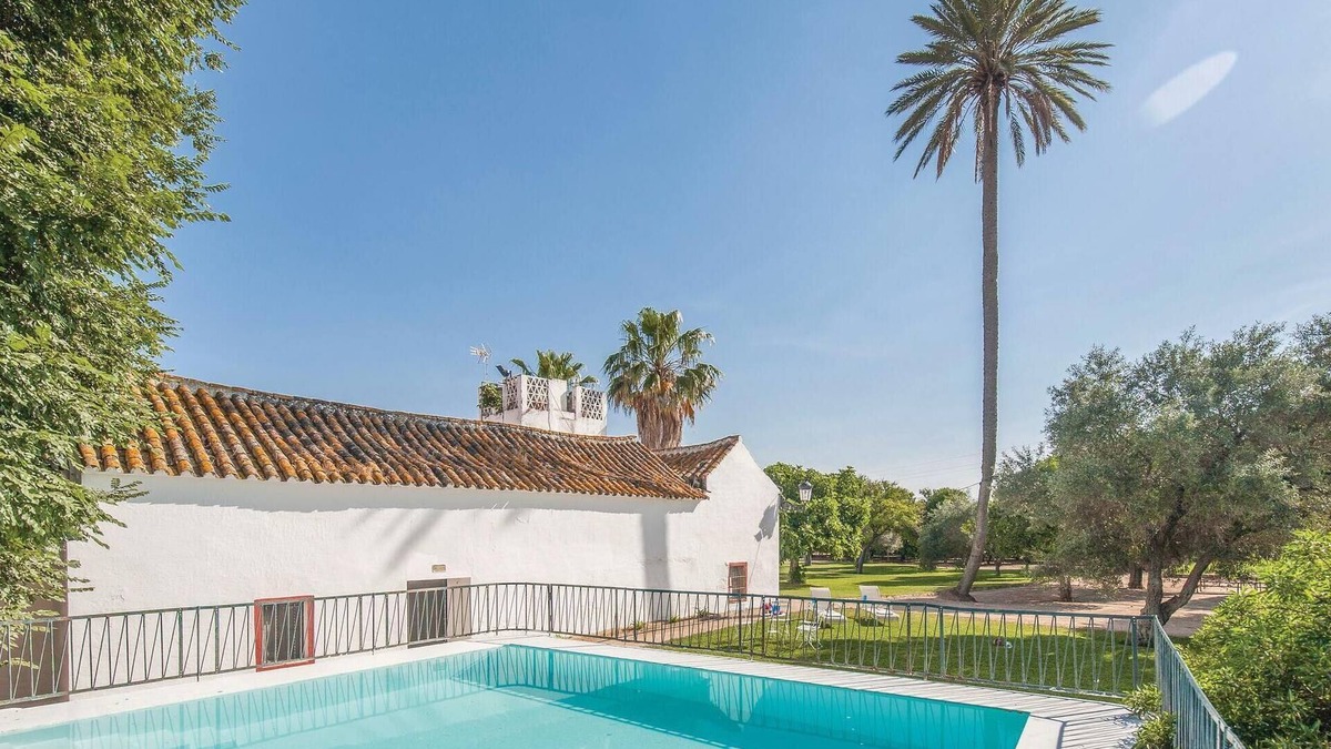 La Campana House | Gorgeous home in La Campana, Sevilla
