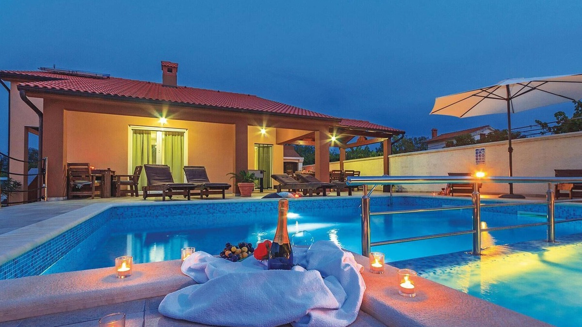 Filipana House | Gorgeous home in Marcana with WiFi