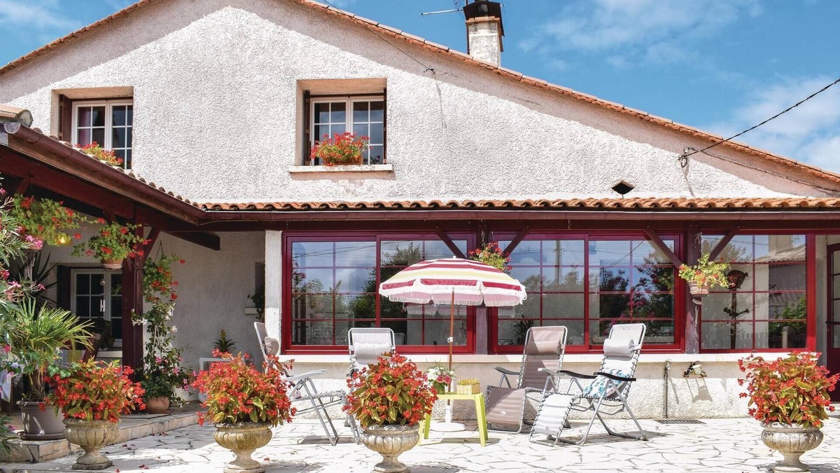 Massugas House | Gorgeous home in Massugas