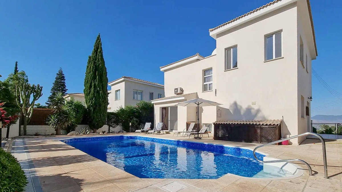 Latchi House | Gorgeous home in Neo Chorio with WiFi