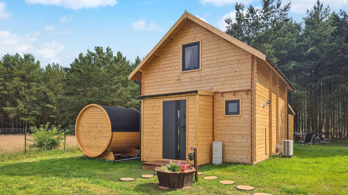 Miroszewo House | Gorgeous home in Nowe Warpno with sauna