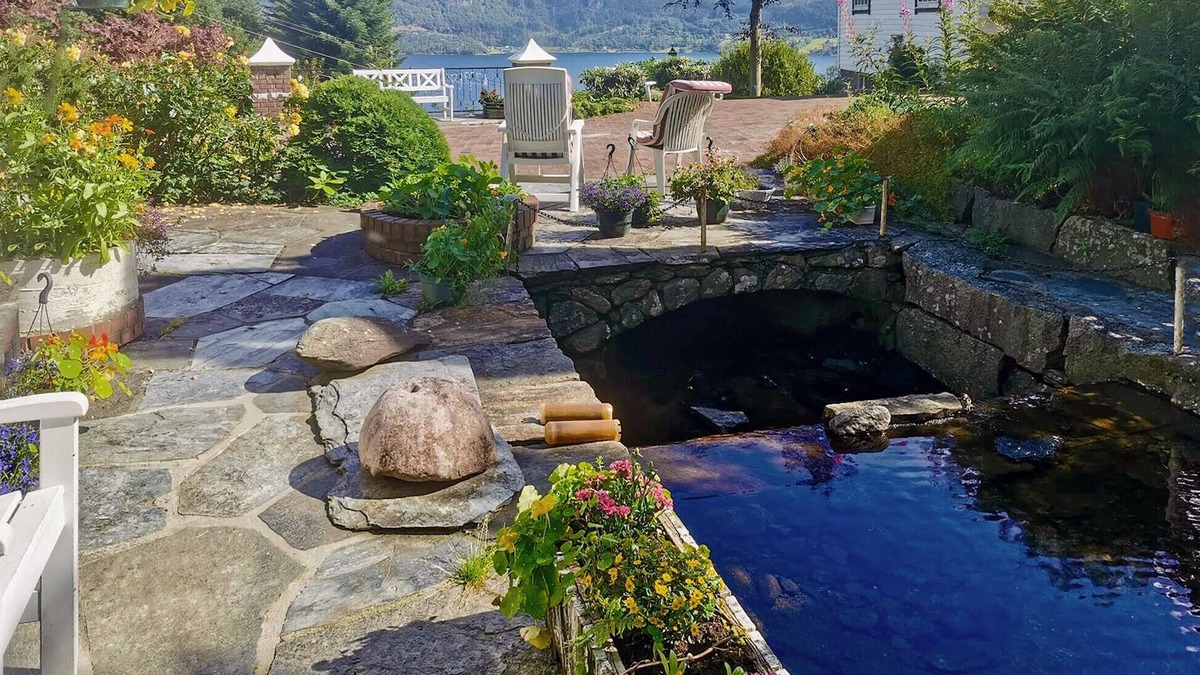 Hjelmeland House | Gorgeous home in Ombo with kitchen