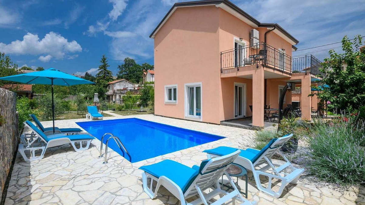 Trinajstici House | Gorgeous home in Opatija