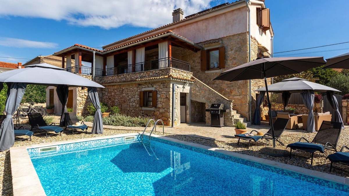 Polje House | Gorgeous home in Polje with WiFi