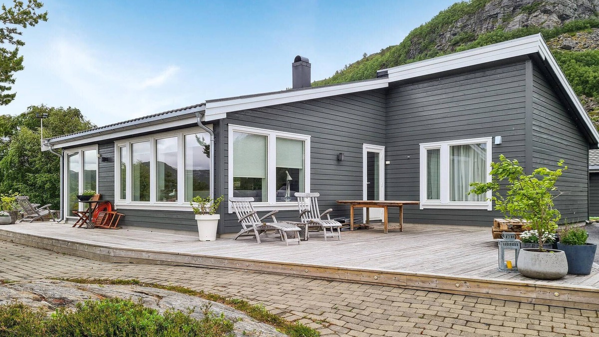 Afjord House | Gorgeous home in Revsnes with WiFi