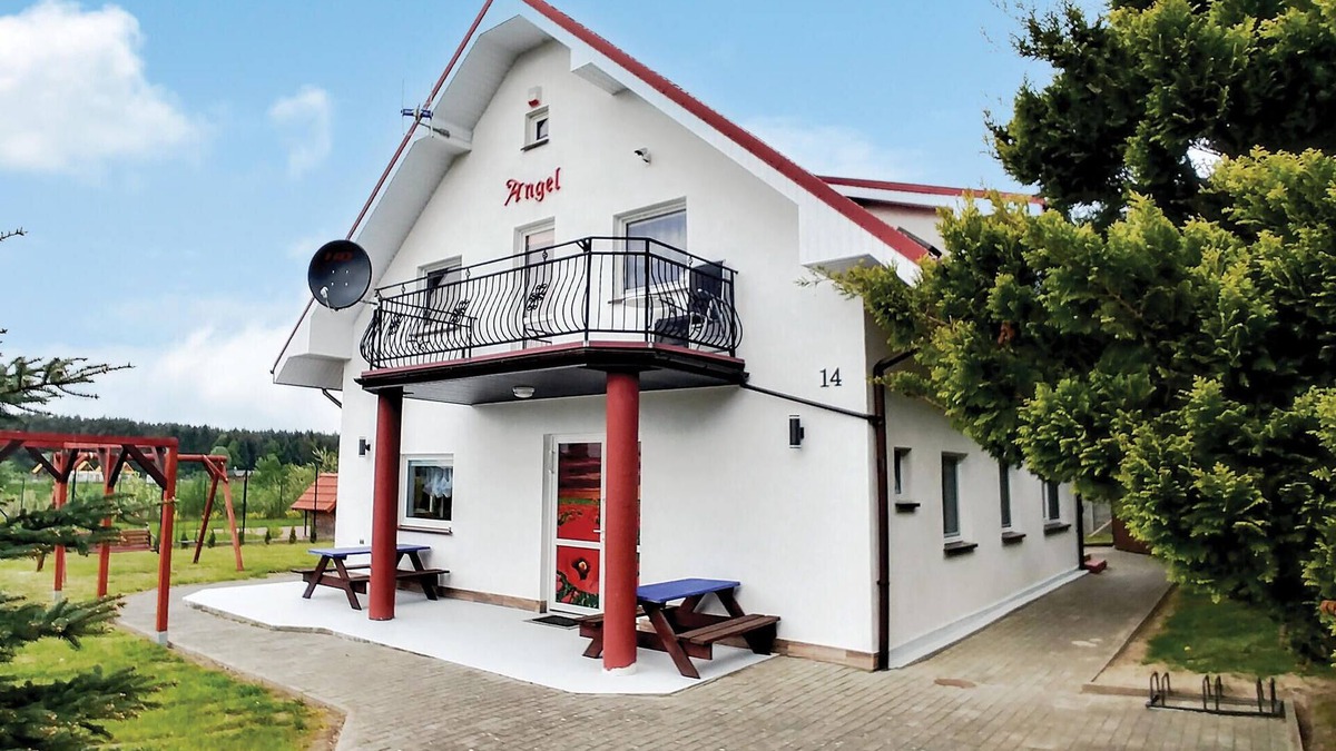 Rusinowo House | Gorgeous home in Rusinowo with WiFi