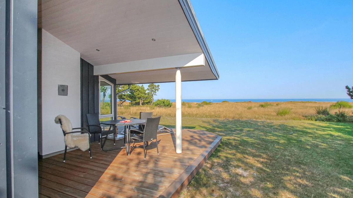 Marup House | Gorgeous home in Samsø with kitchen