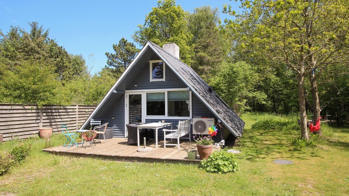 Marup House | Gorgeous home in Samsø with kitchen