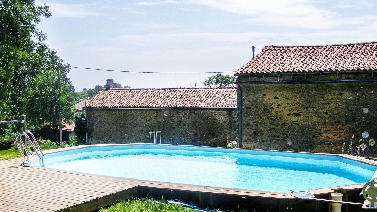Scille House | Gorgeous home in Scillé with WiFi