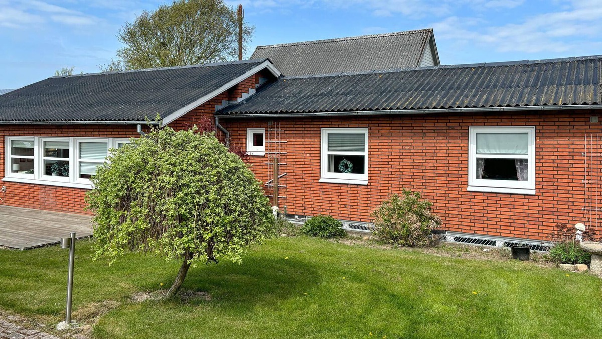 Spøttrup House | Gorgeous home in Spøttrup with WiFi