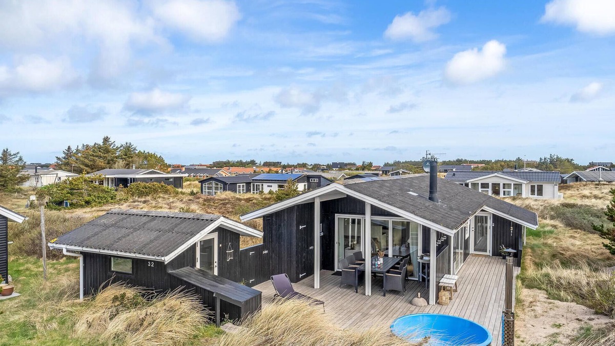 Klitmoller House | Gorgeous home in Thisted with kitchen