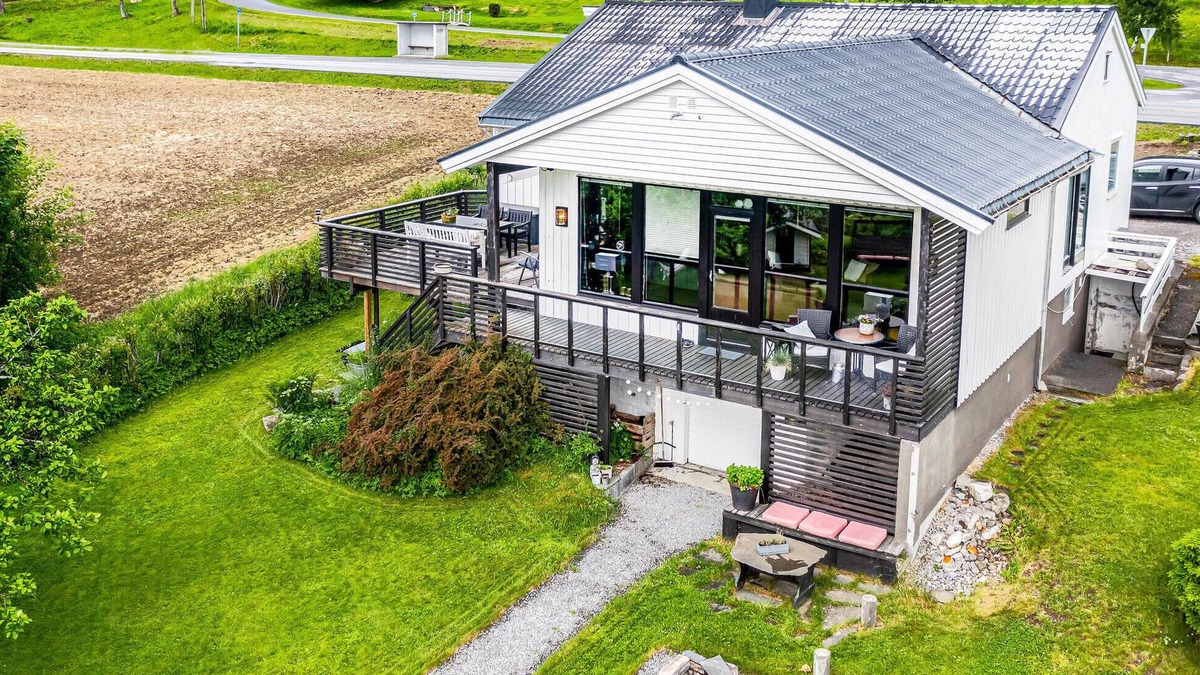Vestnes House | Gorgeous home in Vestnes with WiFi