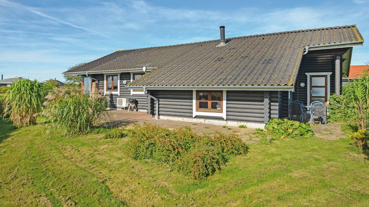 Vinderup House | Gorgeous home in Vinderup with sauna