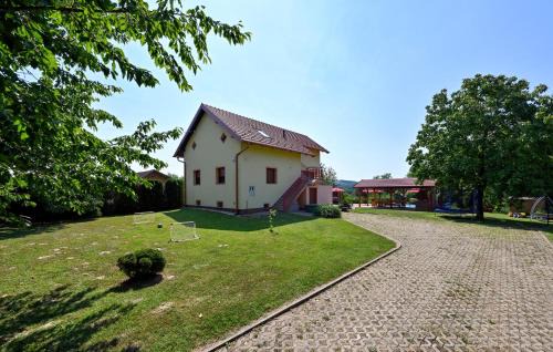 Ludbreg House | Gorgeous Home In Vinogradi Ludbreski
