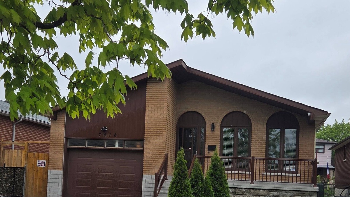 Malton House | Gorgeous Home near Pearson Airport