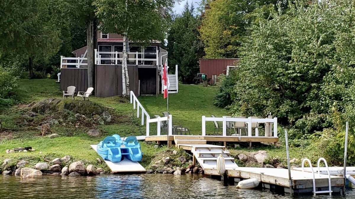 East Ferris Cottage | Gorgeous lakefront property, beautiful view, privacy and space.
