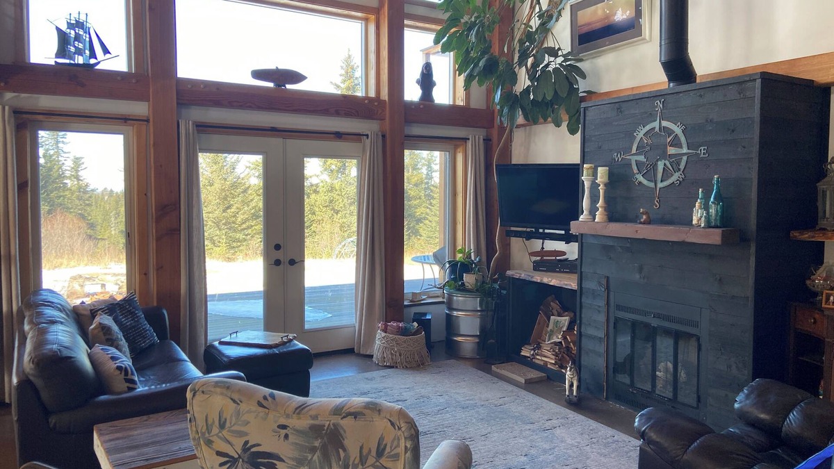 Anchor Point House | Gorgeous large 2-bdrm w'mtn views, lg yard, fire pit in delightful Anchor Point
