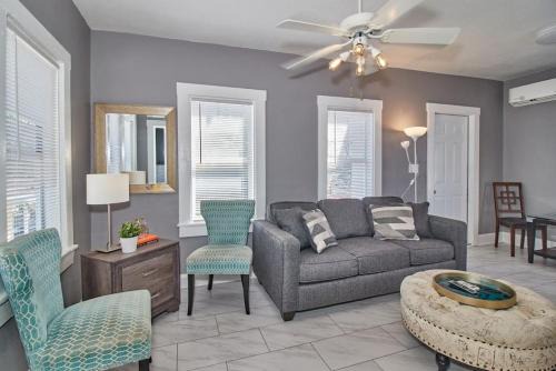 Oakford Park House | Gorgeous Loft Apartment Centrally Located Tampa