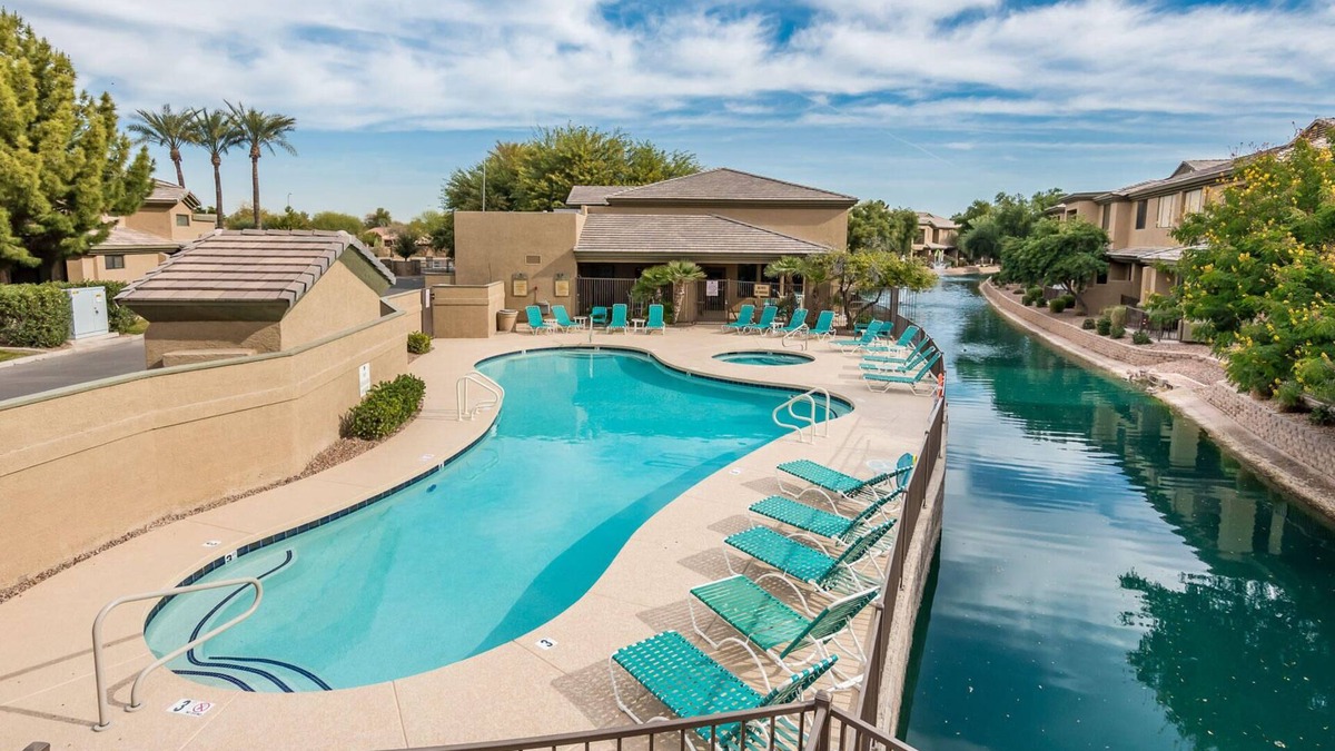 Fox Crossing Condo | Gorgeous Luxury Condo hardwood/granite/all renovated on Water in Ocotillo area