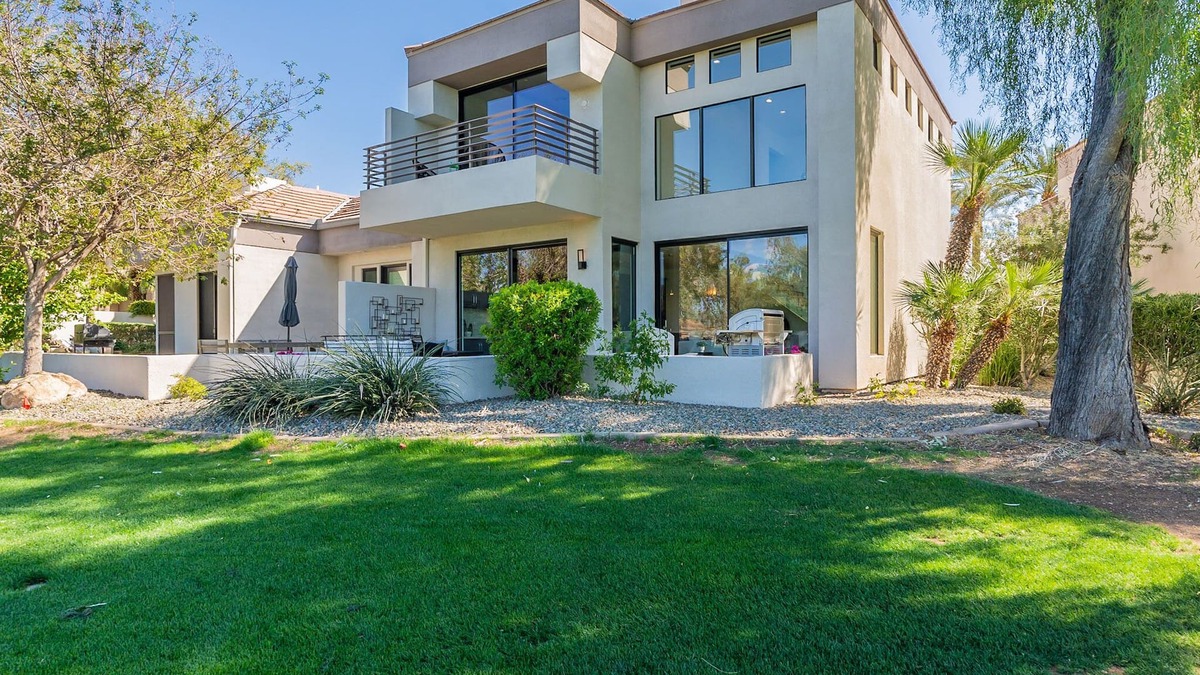 South Scottsdale House | Gorgeous Luxury Home on 2nd Hole Gainey Ranch Golf Course! Pools, PickleBall,Gym