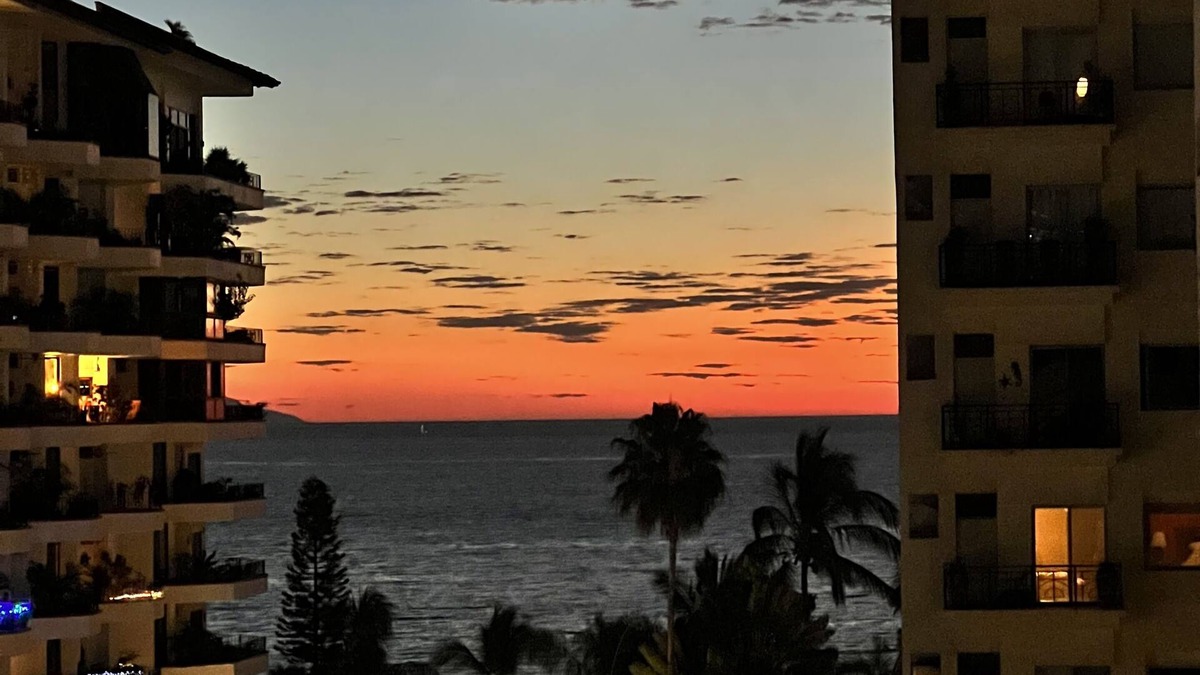 Emiliano Zapata Condo | Gorgeous Luxury 3 Bedroom Penthouse right by Los Muertos Beach