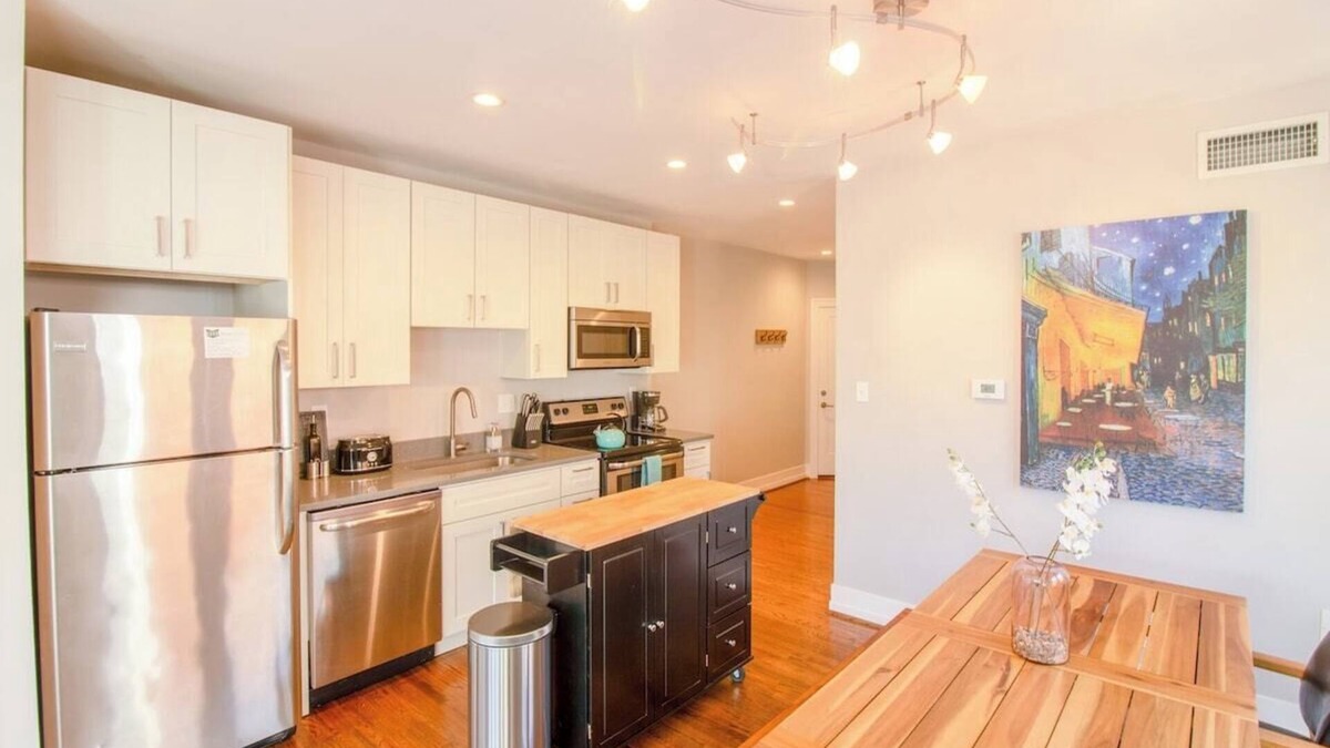 St. Louis Apartment | Gorgeous Minimalist Gem w/Fenced Backyard + W/D