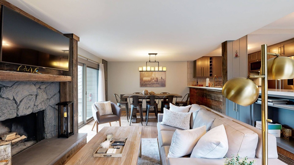 Sun Valley Condo | Gorgeous mountain retreat with pool, hot tub, games, & golf - walk-to-lifts