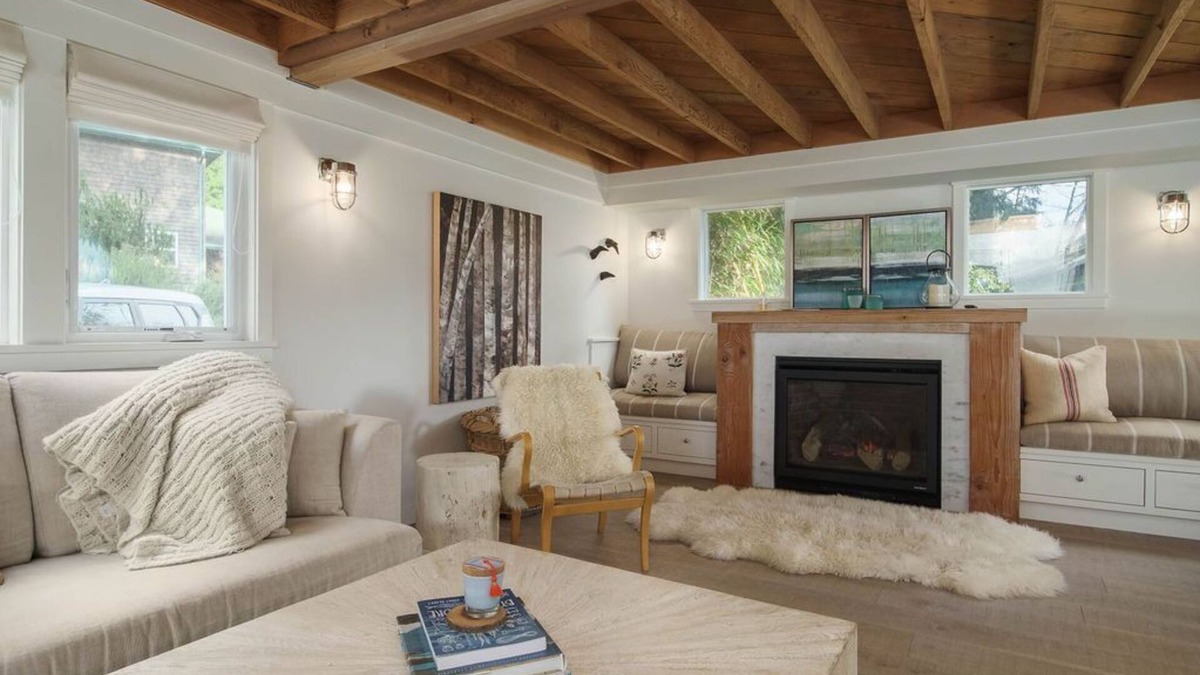 Neahkahnie Beach House | Gorgeous No Expense Sparred Ocean Views Hot Tub