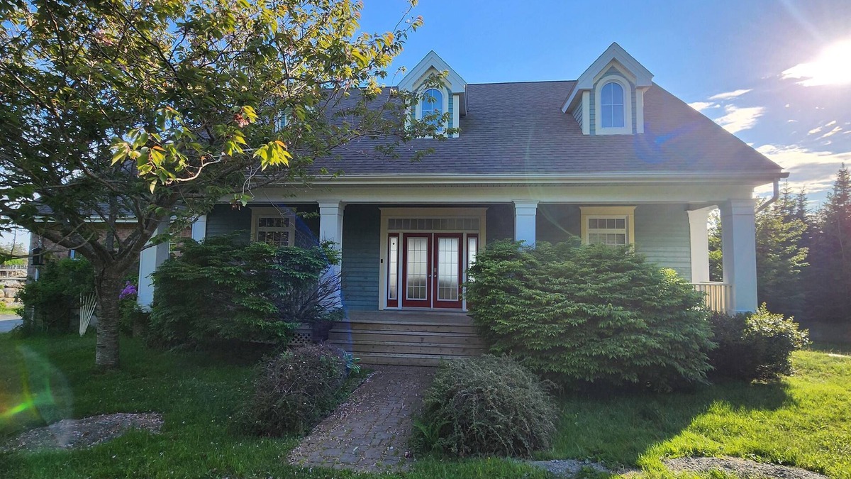 Halifax County House | Gorgeous Oceanfront Retreat near Halifax