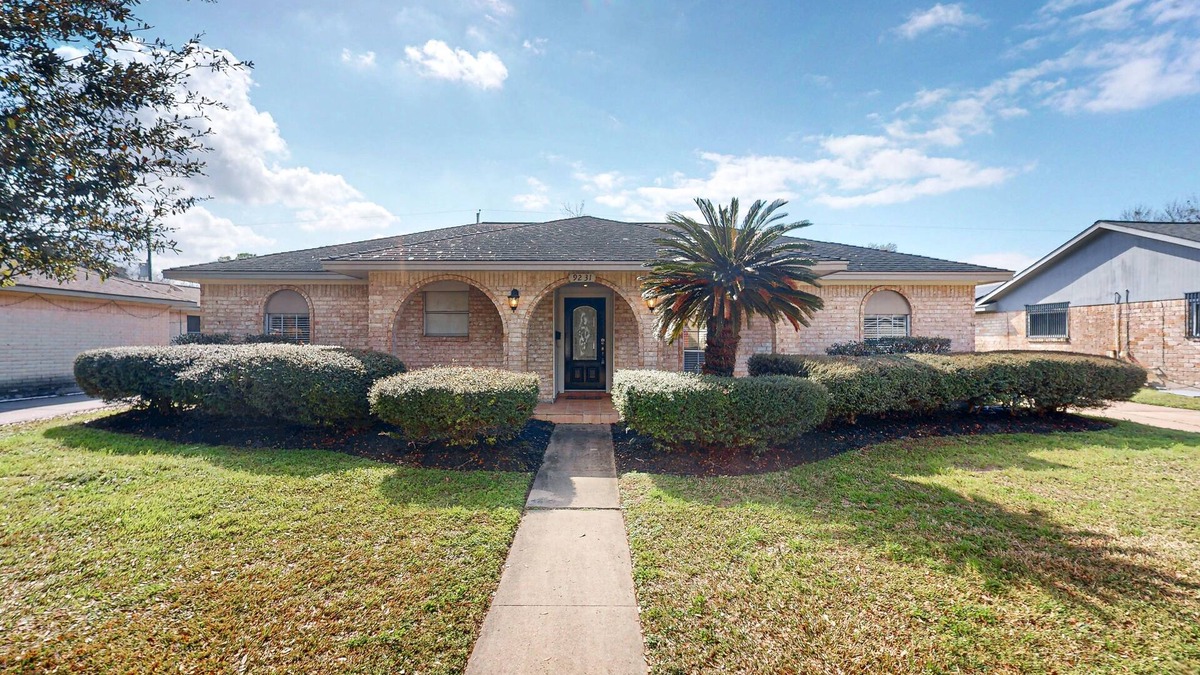 Chinatown House | Gorgeous private home with private pool and close to everything
