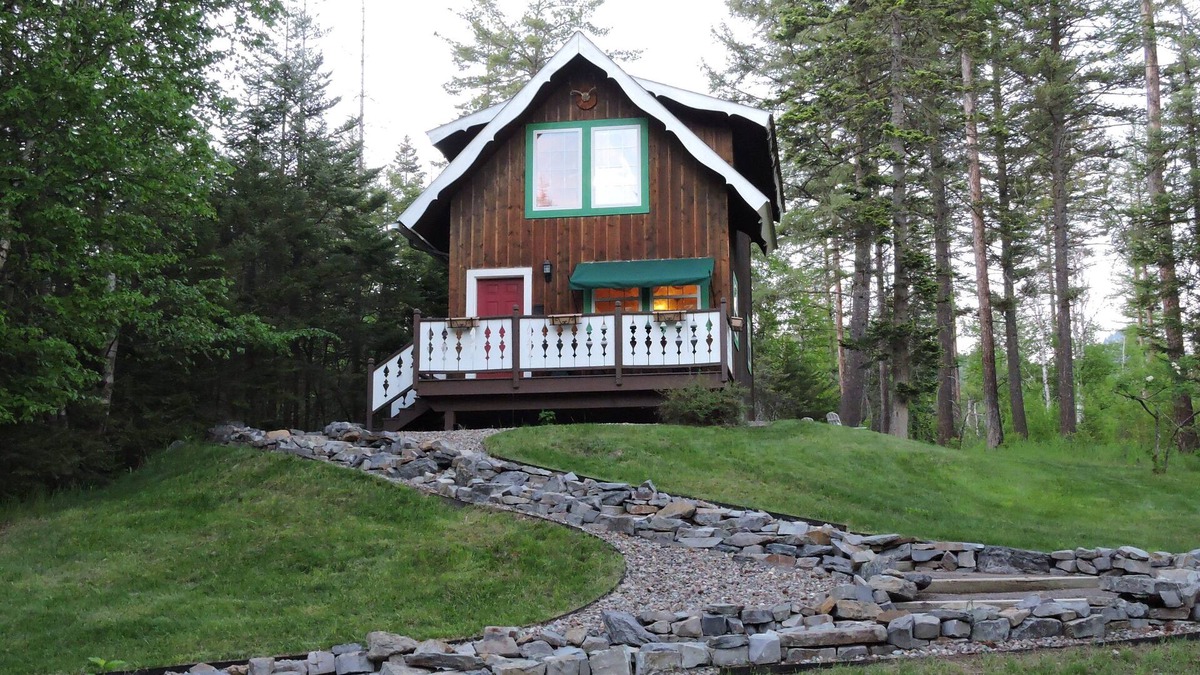 Kalispell Cottage | Gorgeous Property Located Just 30 Minutes From Glacier National Park