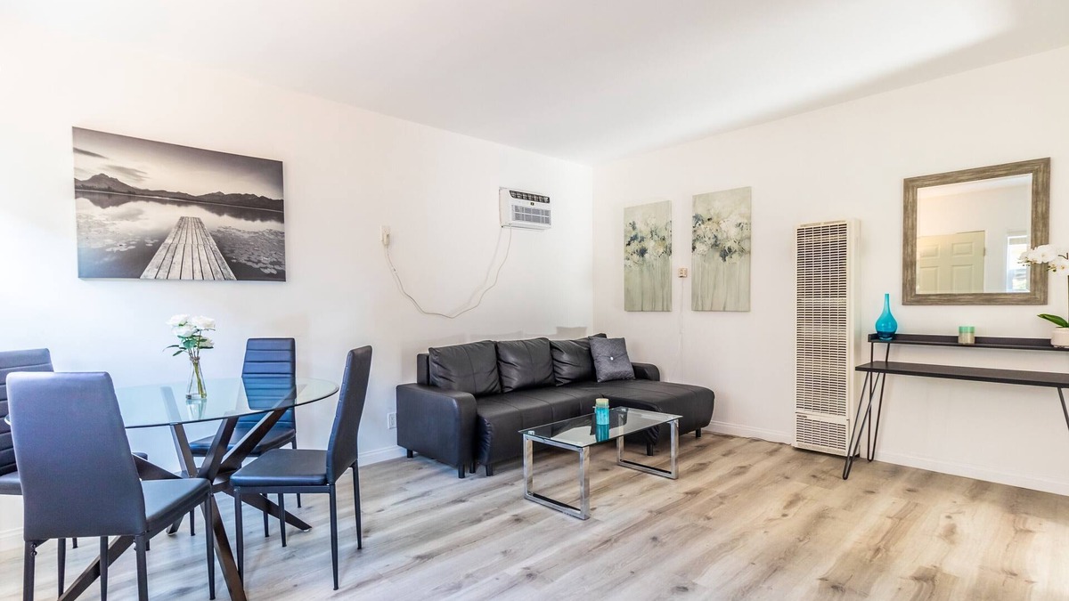 Valley Village Apartment | Gorgeous & Renovated Garden Apartment in Valley Village.