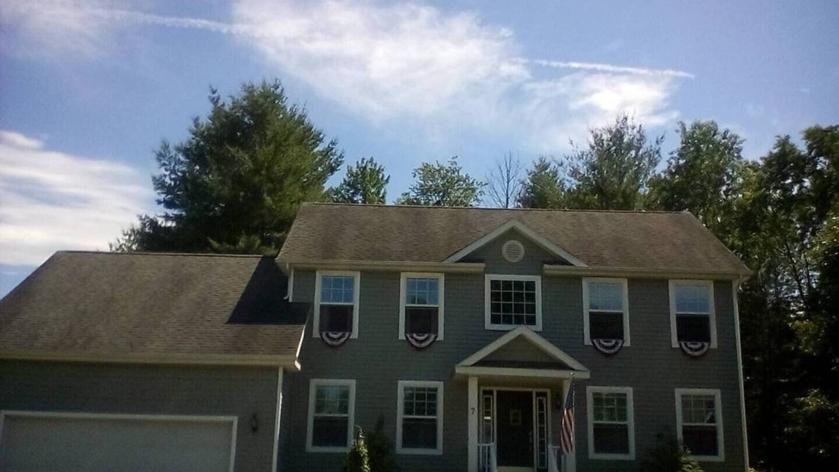 Gansevoort House | Gorgeous Saratoga Springs track rental with Pool, patio and outdoor shower