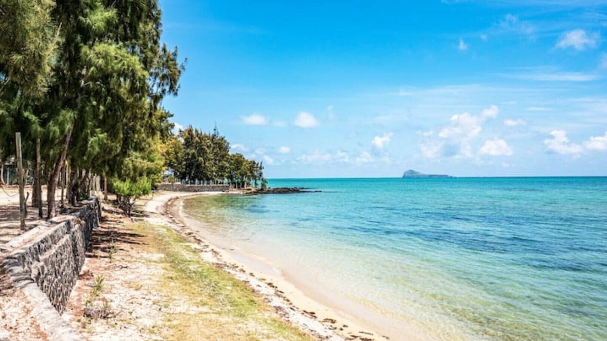 Grand Gaube Apartment | Gorgeous seaview apartment