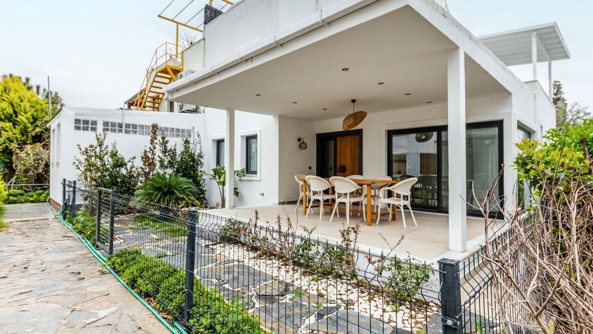 Ortakent Apartment | Gorgeous Separate Villa in a Complex in Bodrum