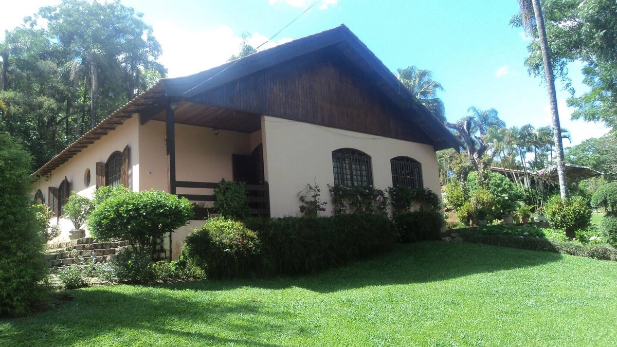 Itatiba House | Gorgeous site, Complete Leisure, Tennis Court, Landscaping, Matas, Rio