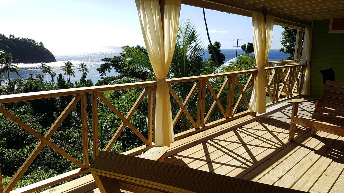 Toucari Cottage | Gorgeous timber cottage, Large garden, Short walk to the beach, Ocean view
