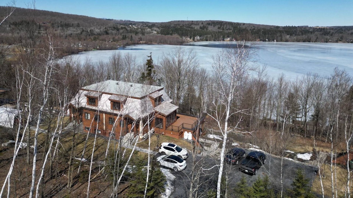 Ayers Cliff Condo | Gorgeous View on the lake ! Lots of Space! Lake Access