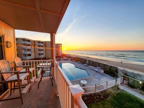 Sneads Ferry Apartment | Gorgeous views, Oceanfront, Pool,The Driftwood!