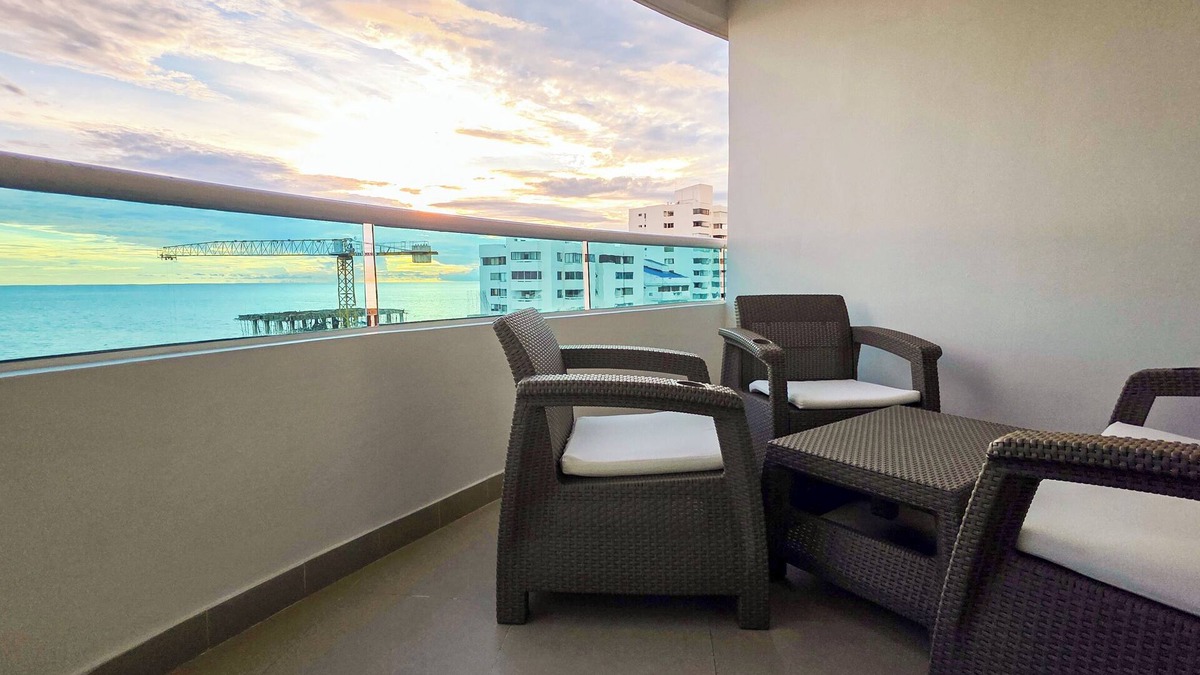 El Laguito Apartment | Gorgeous views, 2 rooms, AC, Pool, beach, hot showers!