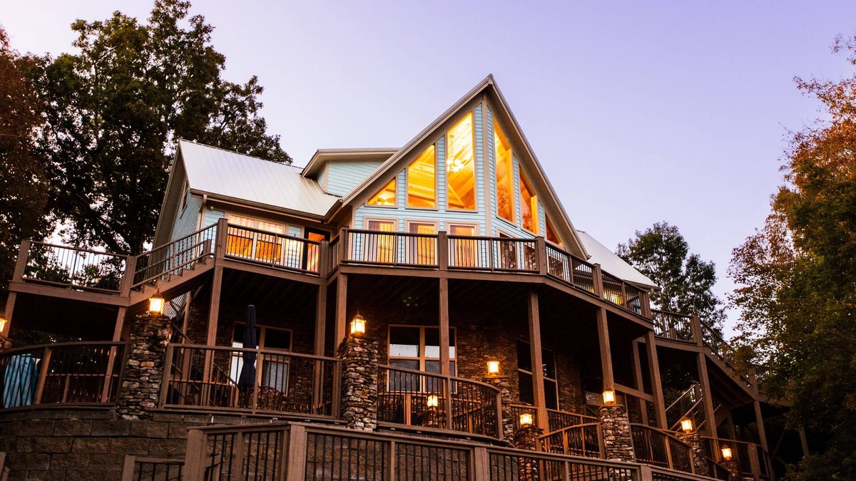 Mentone Cabin | Gorgeous Views of Lake and River one of a kind property sitting on the dam