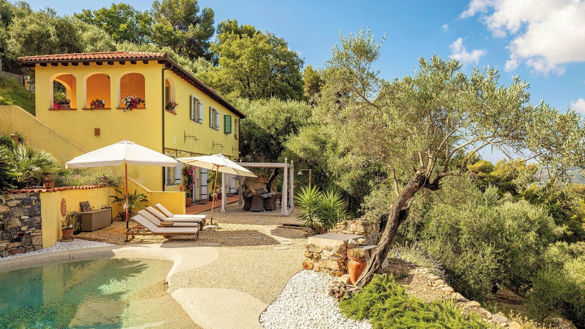 Diano San Pietro Villa | Gorgeous Villa with Biodesign Pool